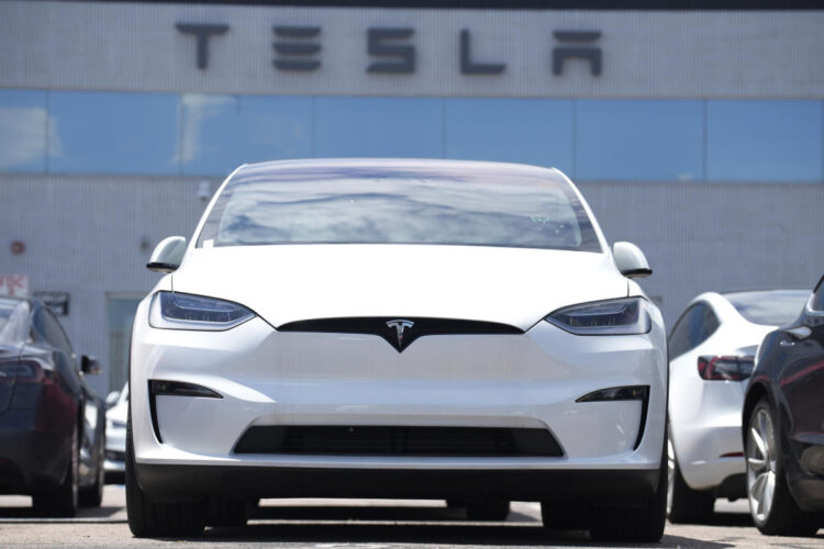 With the Fewest Deliveries Since 2022, Tesla is a "Disaster."
