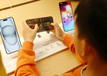 Apple iPhone Sales Are Declining in Almost Every Nation