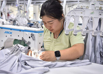 China's Manufacturing Output Declines once More in June, and Service Growth