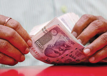 India's Foreign Exchange Reserves Reach a Record High of $670.86 Billion