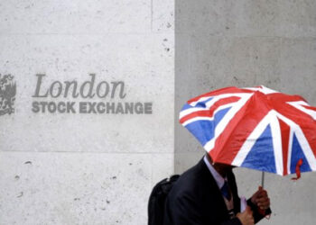 Investors are Rattled by a Global tech Outage, Causing Global Markets to Fall