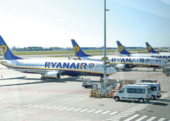 Ryanair's Quarterly Earnings fall Sharply