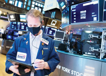 Global Stock Markets Collapse Due to Unsatisfactory Earnings Data