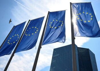 Second-Quarter GDP Growth in the Eurozone Exceeds Forecasts