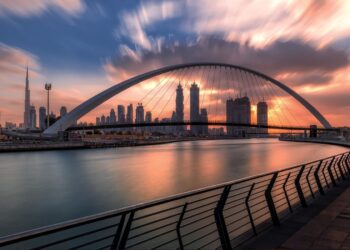 Land is Scarce - hamzah abu zannad