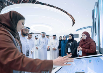 Ohood Al Roumi Investigates GITEX's Sharjah Pavilion Initiatives