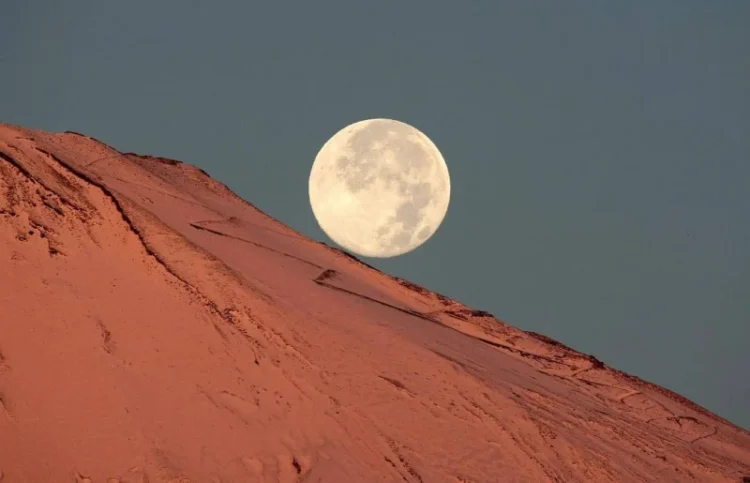 Abu Dhabi’s Moon Village Center will Open