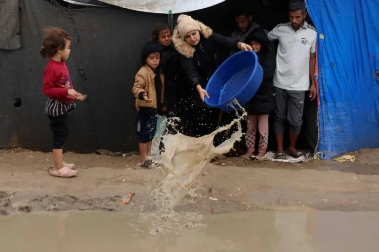 Nearly 1m Displaced Gazans Face Extreme Cold