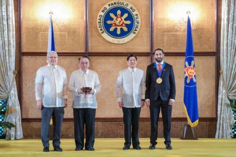 The President of the Philippines Honors a Dubai Police Officer