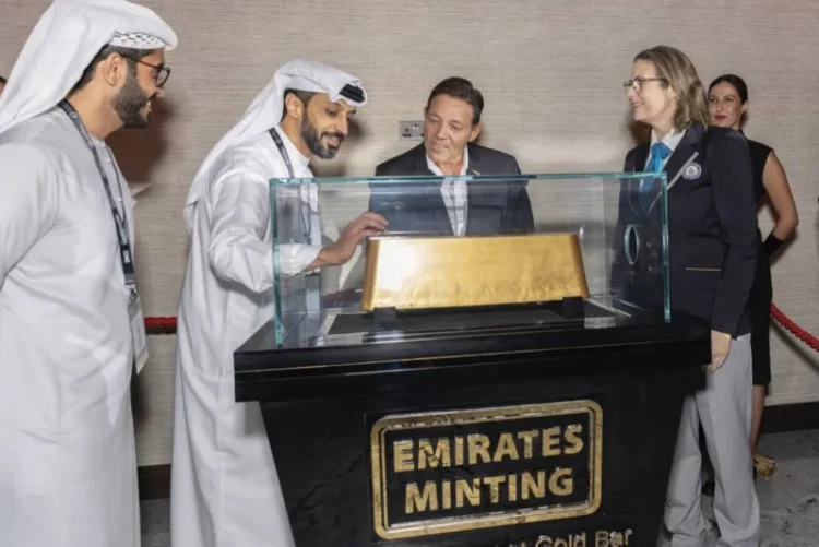 With a Weight of more than 300 kg, Dubai Smashes the World Record for the Largest Gold Bar