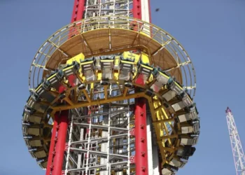 Parents of a Teenager Murdered in a Fall from an Orlando Amusement park Ride receive a $300 Million Payout from a Jury