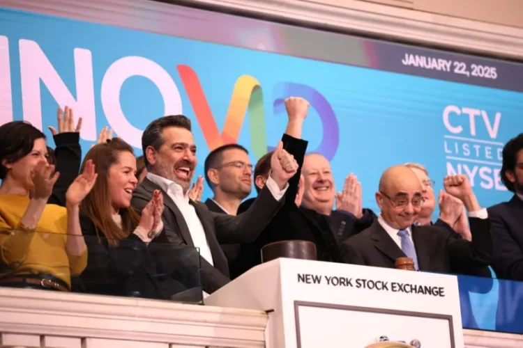 Trump’s AI drive Causes Global Stocks to Rise, as the Currency falls Two Weeks