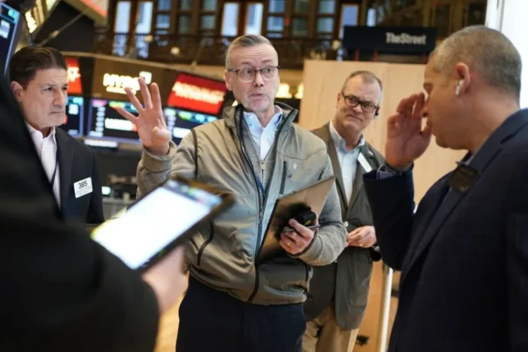 Stocks Rally on Megacap Results; CBUAE Maintains Rates Unchanged