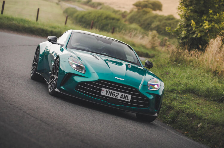 Evaluation of The 2025 Aston Martin Vantage: The New Muscular Bodywork is Ideal for Beast Mode