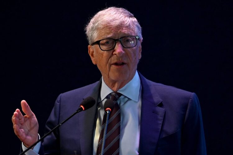 Bill Gates Wishes Microsoft a Happy 50th Birthday and Thanks Them for the Awkward Photos