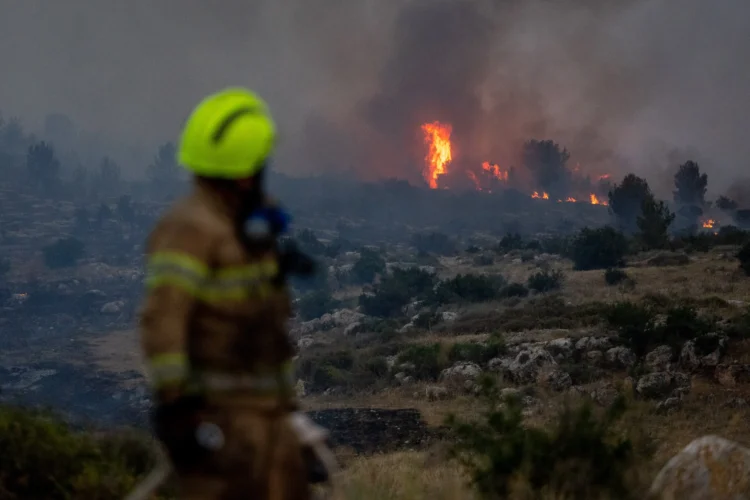Israel News: A Large Fire Close to Jerusalem Has Been Contained, But Strong Winds Might Rekindle The Flames