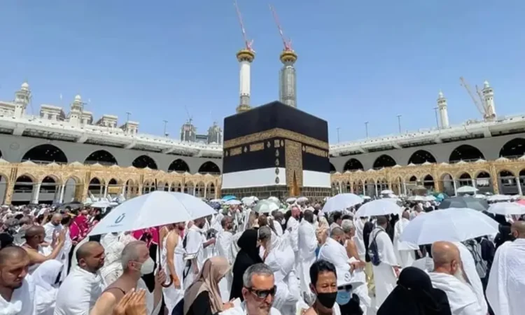 Drones are Used by Saudi Arabia to Keep an Eye on Hajj Travellers