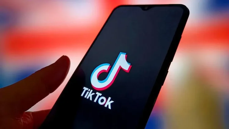 In Order to Purchase TikTok, Trump Claims to have ‘a Group of Extremely Rich People