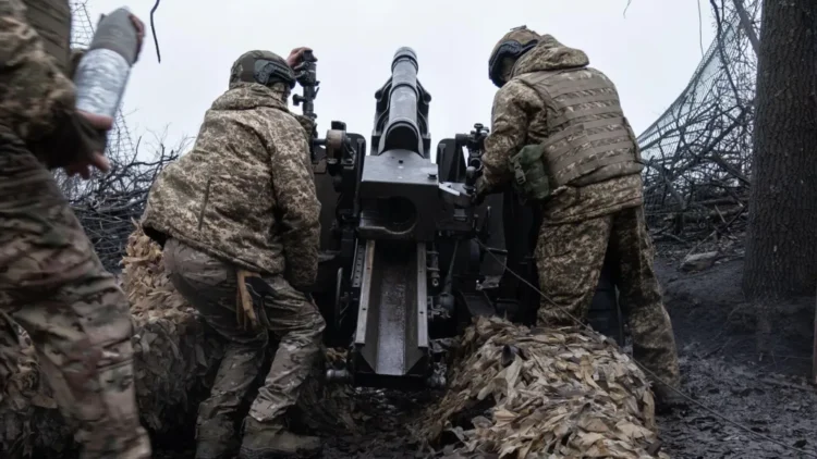 Ukrainian Officials Fear that Stopping US Arms Supply will Encourage Russia