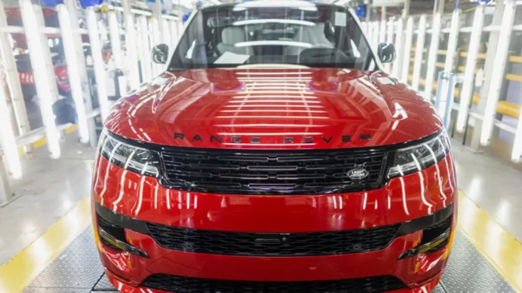 The UK Will Lose up to 500 Jobs at Jaguar Land Rover