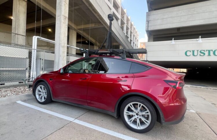 Tesla Looked into Autonomous Vehicles That were Traveling on the Wrong side of the Road