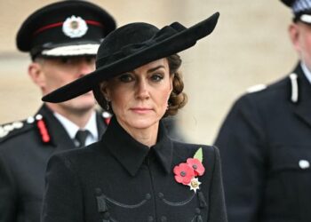 As the Country Honors Armistice Day, Kate And the Queen Lay Wreaths