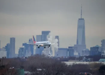 Over 1,000 Flights are Canceled by US Airlines, and Winter Storm Warnings are Issued