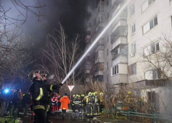 Four Dead in Russian Attack as Diplomats Attempt to Put an End to War Continue