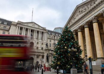 After Lower-Than-Expected Inflation, The BoE Lowers Interest Rates for Christmas