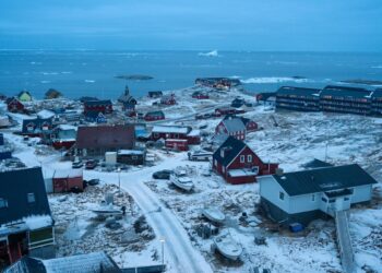 As Trump Highlights the Greenland Deal, Markets Rise and Safe Havens Decline
