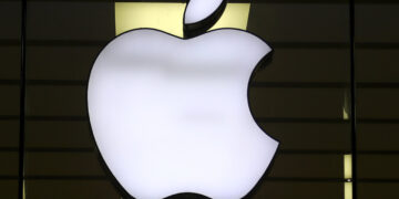 Apple and Google Agree to Modify Their App Stores After Someone Says They Have a Effective Duopoly