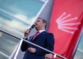 Turkish Court Removes Leader of Largest Opposition Party