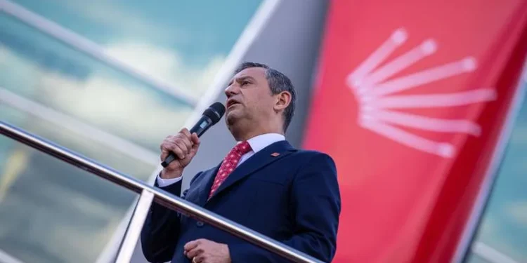 Turkish Court Removes Leader of Largest Opposition Party