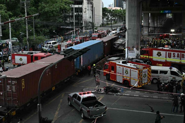 At Least Eight People Have Been killed in a Collision Involving a Freight Train and a Bus in Bangkok