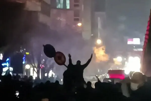 US Begins New Strikes on’Multiple Sites’ in Iran After Trump Promises to Hit ‘Hard’