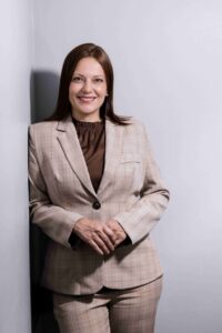 Dr. Karen Figueiredo