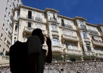 Manhunt After Bomb Attack Injures Ukrainian Tycoon in Monaco