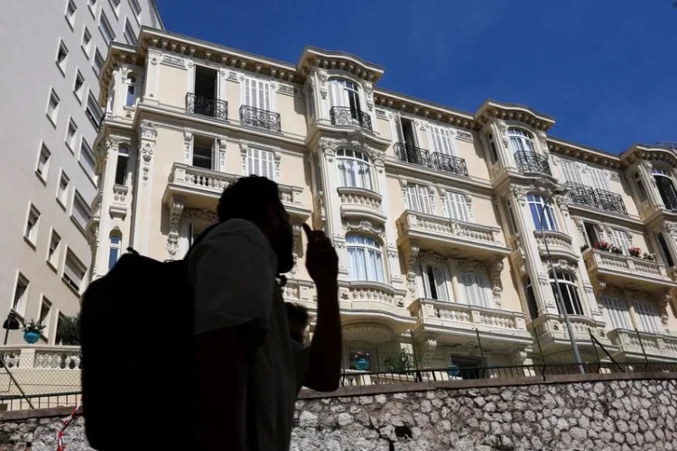 Manhunt After Bomb Attack Injures Ukrainian Tycoon in Monaco
