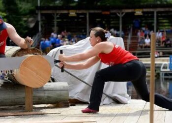 Meet the Women Who are Setting World Records in Lumberjack Sports: It Makes me Different