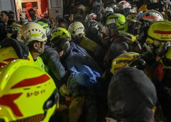 36 Hours After the Colombian Earthquake, a Woman was Rescued From the Rubble