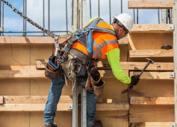 Unexpected Decline in US Employment Last Month as the Summer Continues to be Slow