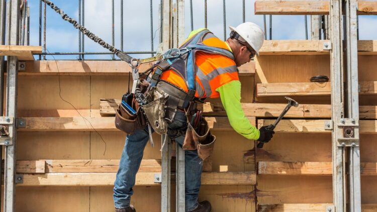 Unexpected Decline in US Employment Last Month as the Summer Continues to be Slow