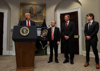 Trump Discloses Share Purchases for Millions of Dollars in AI and Big Tech