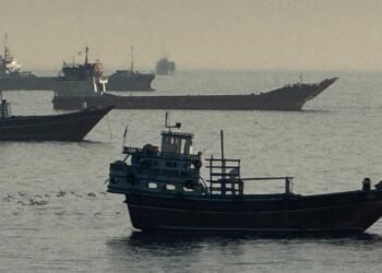 Ten Crew Members of a Ship Assaulted off Musandam are Evacuated by Oman
